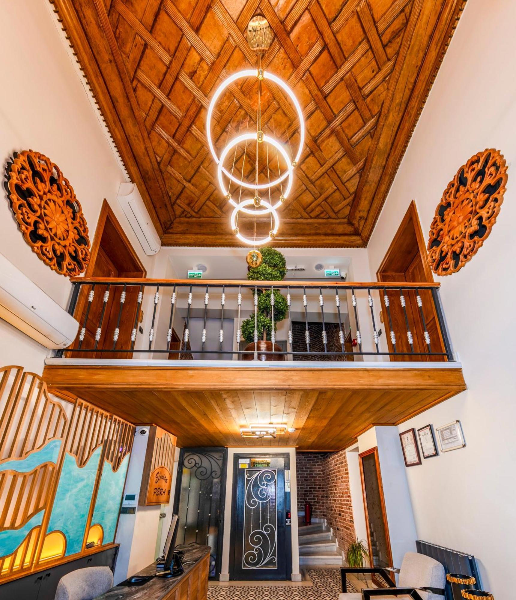 Elmira Pera & - Special Class Hotel